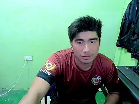 Hunkfireman online show from April 13, 1:33 am