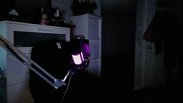 obeycarrienoona online show from April 14, 11:55 pm