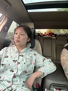 L7D8521 online show from April 14, 9:59 am