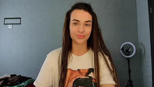 Kira  love1 online show from April 15, 9:16 am