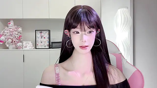 -Moonshine online show from April 11, 10:41 am