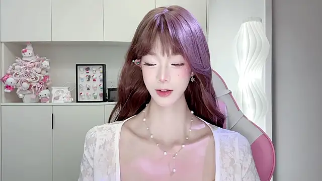 -Moonshine online show from April 13, 10:43 am