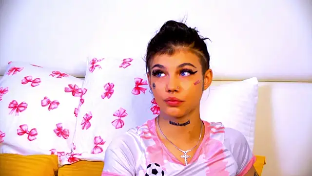 YasminnStorm online show from June 8, 4:24 am