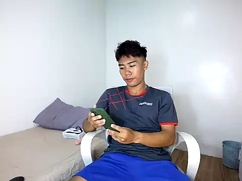 Snapshot of valerio_fernan chatting on June 11, 12:54 am valerio fernan online show from June 11, 12:54 am