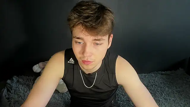 zeriax online show from April 7, 1:39 am