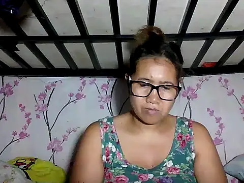  SweetSmile online show from April 15, 2:35 pm