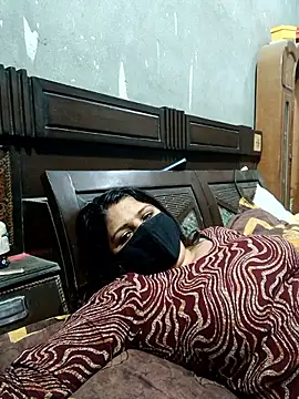 Riyashrma001 online show from April 12, 9:25 am