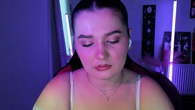 Snapshot of SourCherry__ chatting on May 30, 12:24 pm SourCherry online show from May 30, 12:24 pm