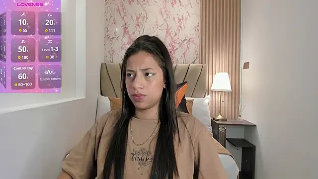 Atiena  online show from April 14, 6:36 pm