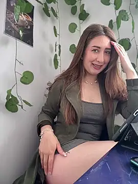 suzy-111 online show from April 12, 4:34 pm