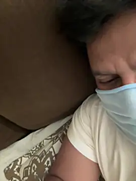 aay18 online show from April 4, 7:44 pm