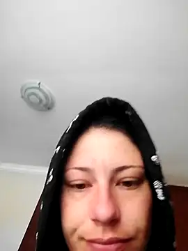 Hildaqii online show from July 8, 9:47 am