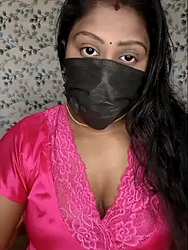 Romantic Woman online show from April 14, 6:36 pm