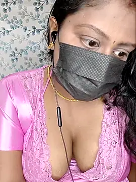 Romantic Woman online show from April 15, 8:09 pm