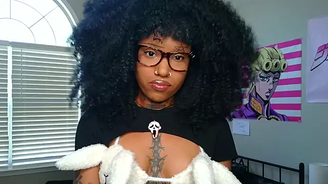 spookiebaddie online show from April 15, 5:42 pm