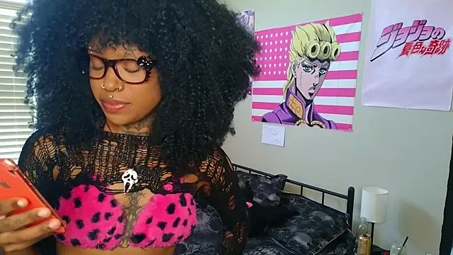 spookiebaddie online show from April 16, 6:09 pm