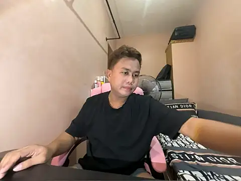 Snapshot of tipsy_butter chatting on June 13, 2:59 pm tipsy butter online show from June 13, 2:59 pm