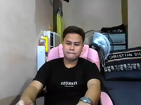 tipsy butter online show from June 24, 8:57 am