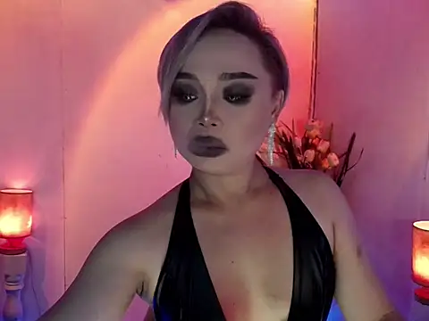 the girl of jamesbond online show from April 7, 4:51 pm