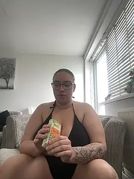 shayyxo online show from April 9, 1:16 pm