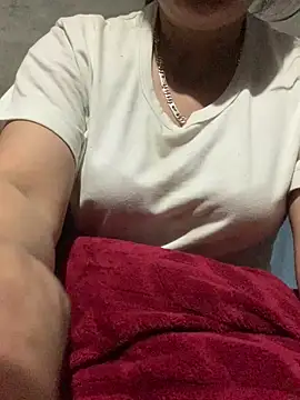 candy-beo online show from April 13, 1:05 pm