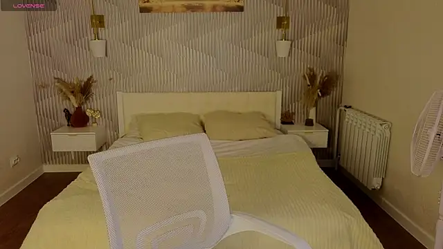 Snapshot of Angelina_Becker chatting on July 21, 1:08 am Angelina Becker online show from July 21, 1:08 am