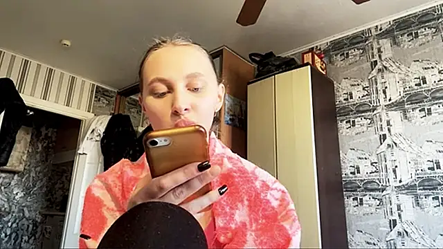 AiConzemius online show from April 14, 2:12 pm