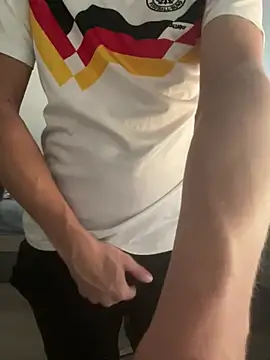 YorSexboy777 online show from April 6, 2:40 pm