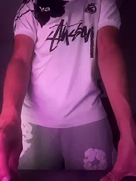 YorSexboy777 online show from April 19, 10:56 pm