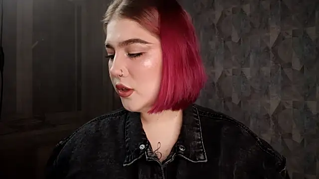 E thie online show from April 9, 2:11 pm