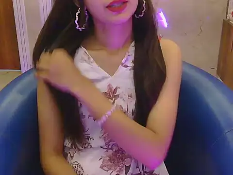 sweeet-Doll online show from April 13, 5:02 am