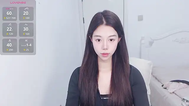 yaoyao-liu online show from April 16, 4:19 pm