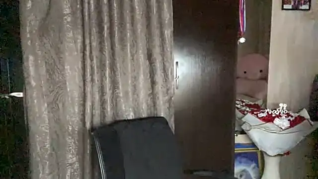 SophieNiktashu online show from April 5, 12:13 pm