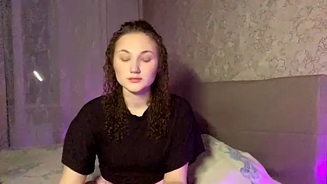 SophieNiktashu online show from April 12, 5:29 pm