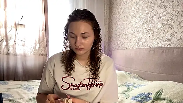 SophieNiktashu online show from April 13, 8:09 am