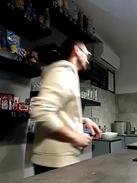 jozsi1995 online show from April 17, 7:28 pm