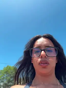 Controllercutie online show from April 16, 6:30 pm