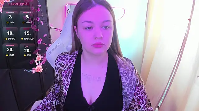 AmeliePeach online show from April 9, 6:19 am