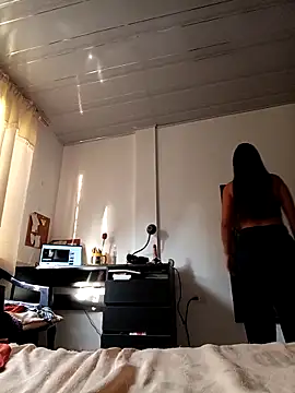 Leticia Hinkley  online show from April 12, 11:59 am