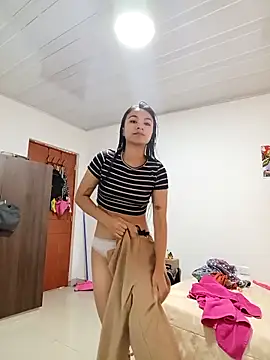 Leticia Hinkley  online show from April 14, 11:38 am