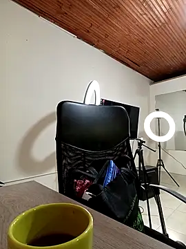 Leticia Hinkley  online show from April 17, 12:41 pm