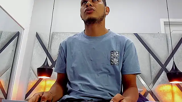 NohaBrooks online show from April 14, 12:44 pm