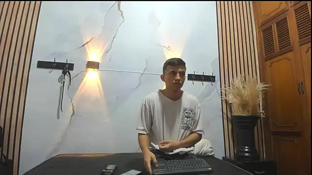 DilanAndKing online show from April 10, 12:43 pm