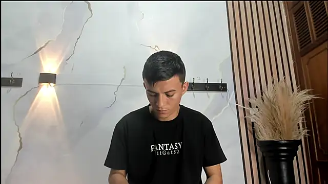 DilanAndKing online show from April 17, 1:03 pm