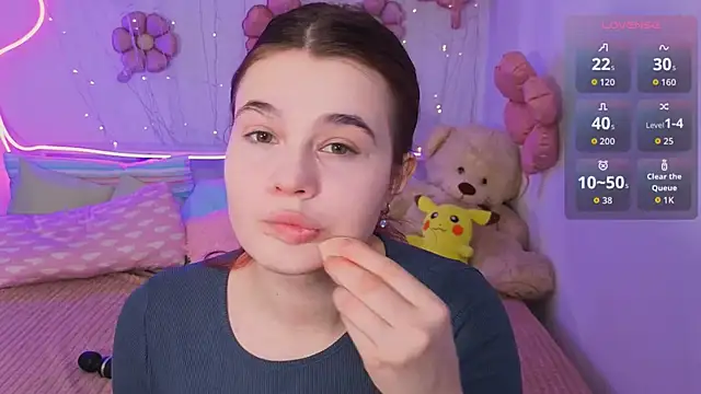 Kacey Love online show from April 13, 1:38 pm