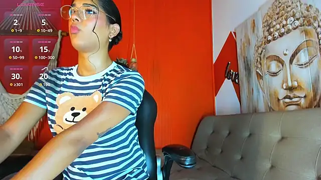 Snapshot of liahspencer chatting on June 1, 7:26 pm liahspencer online show from June 1, 7:26 pm