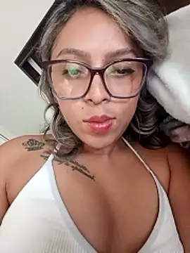 AuraDivine online show from April 5, 7:22 pm