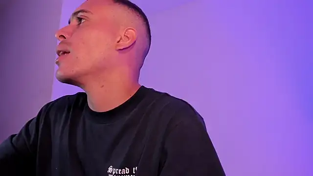 Axel  fierro online show from April 12, 7:52 pm