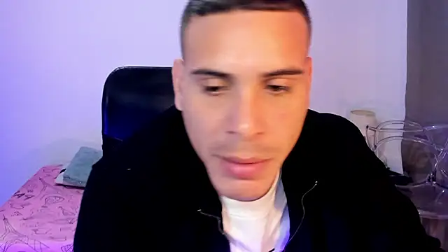 Axel  fierro online show from April 16, 12:44 am