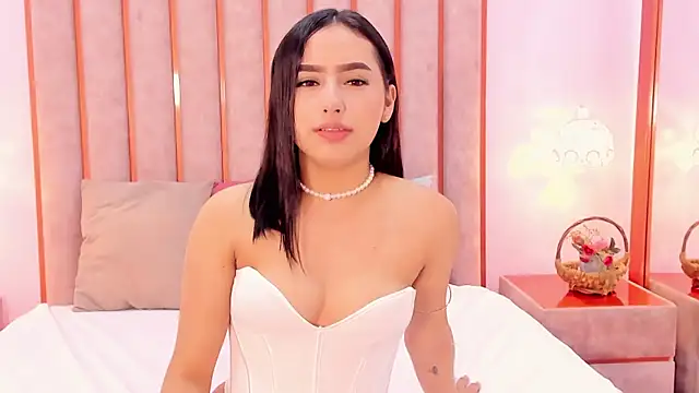 Snapshot of Zoe_Monrow chatting on July 3, 12:11 pm Zoe Monrow online show from July 3, 12:11 pm